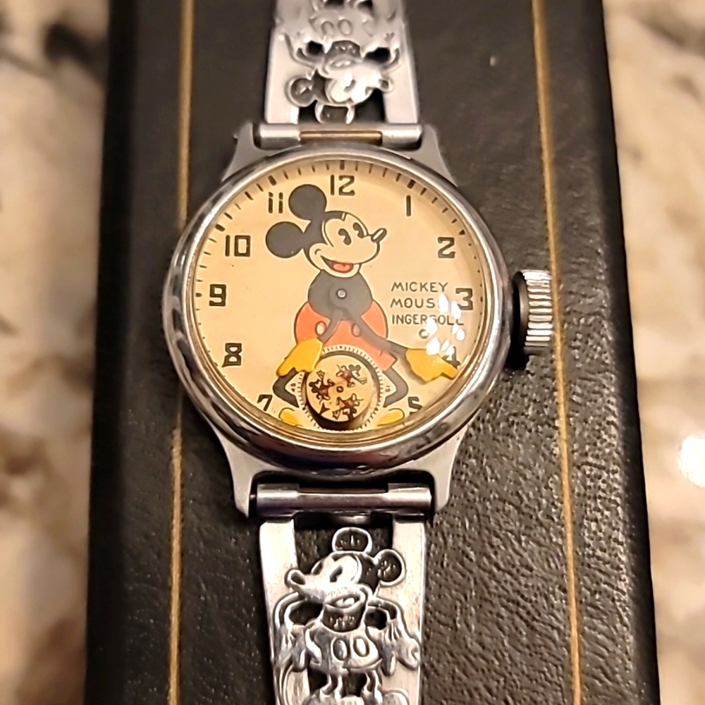 1930s vintage mickey mouse watch